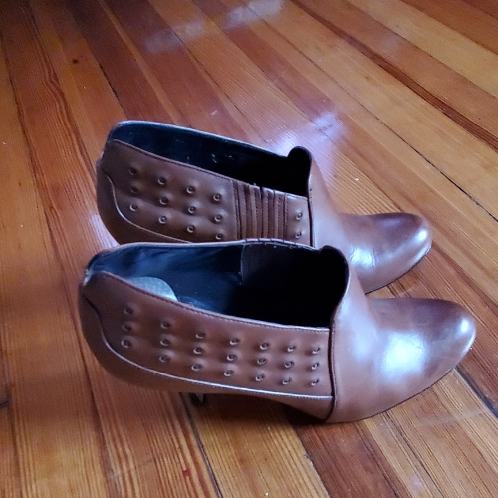 Max Studio booties - Picture 2 of 7